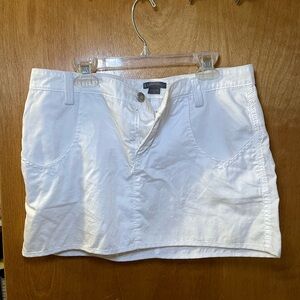 White denim mini skirt - size 6